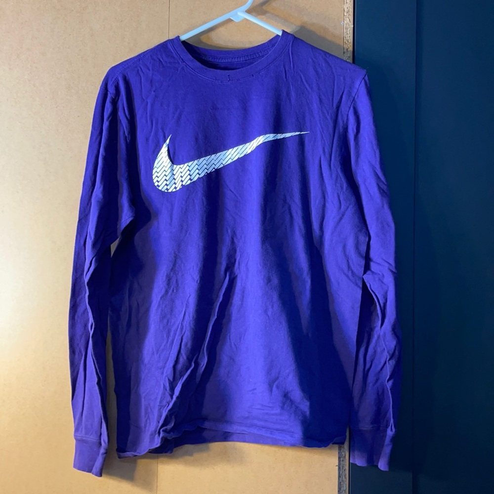 Nike long sleeve tee